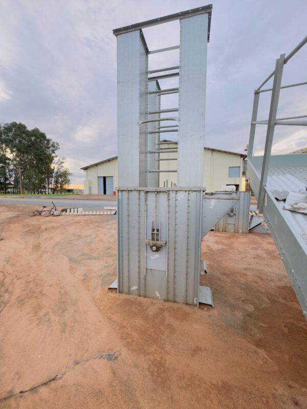 REF 13303 - Elevador Galvanizado Ano 2024  Marca GSI com Capacidade - Image 4
