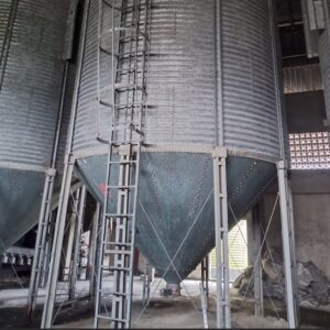 REF 13536 - Silo Pulmão 1.250 Sacos , marca PAGE / 04 Unidades disp