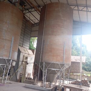 REF 13601 - Silo 700 sacos elevado / No valor será entregue Desmont